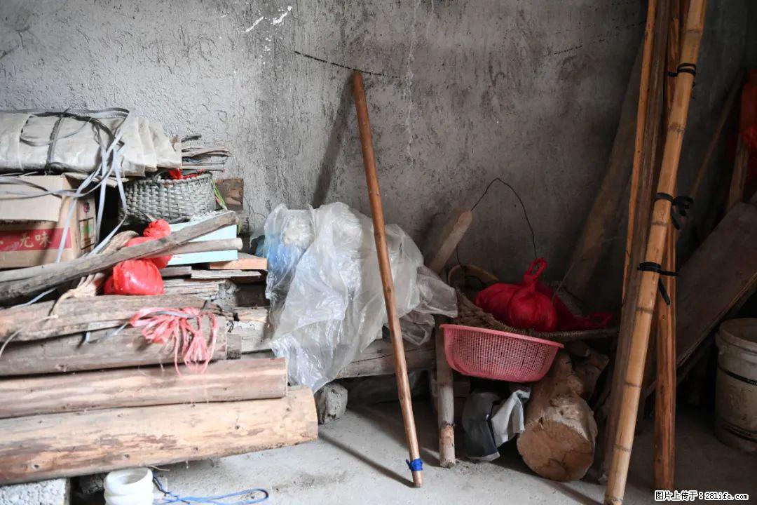 全网追的“扁担女孩”,找了一份暑假工,时薪12元 - 鹤岗生活资讯 - 鹤岗28生活网 hegang.28life.com